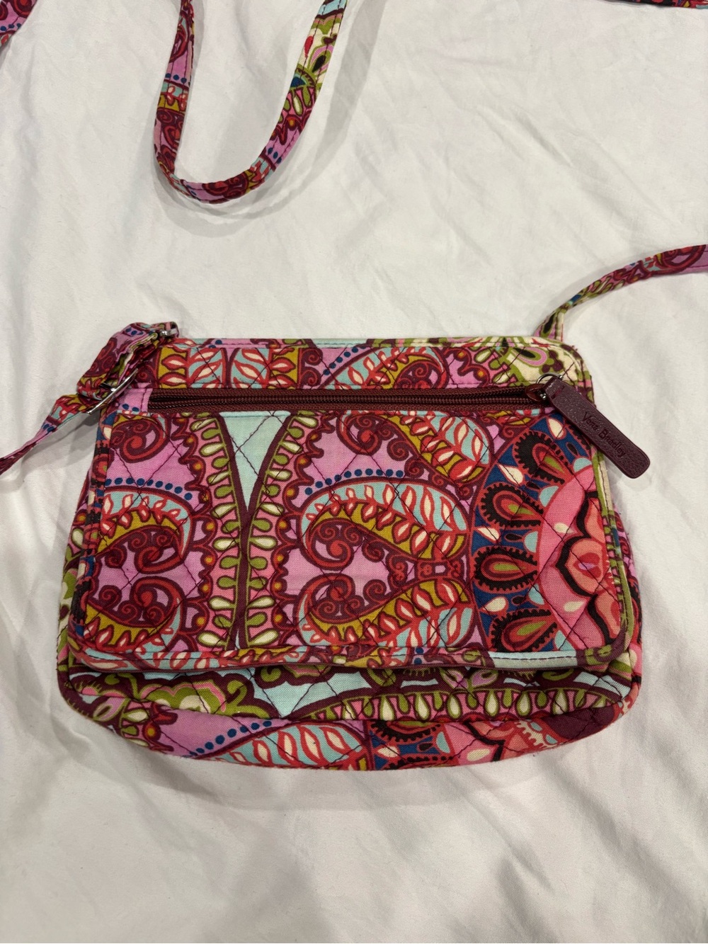 Vera Bradley Resort Medallion Crossbody - Picture 2 of 8